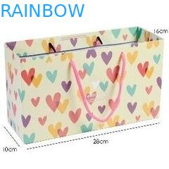 De druk van Vlakke Handvatkraftpapier Aangepaste Document Zakken Mooie Meisje het Winkelen Zak met Hart