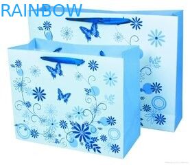 De druk van Vlakke Handvatkraftpapier Aangepaste Document Zakken Mooie Meisje het Winkelen Zak met Hart