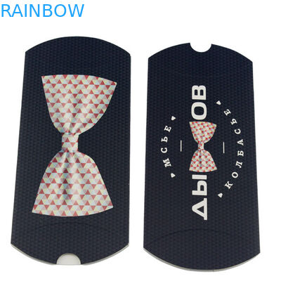 Zwart Wit het Document van de Haaruitbreiding Vakje met Aangepaste Grootte en Embleem in Hoofdkussenvorm