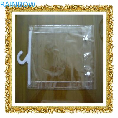 Resealable Plastic Zakken die voor Ondergoed/van Mensen Kleren met Hangervertoning verpakken