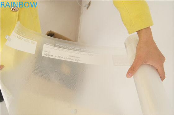 Het plastic Nylon PE Materiaal en het In reliëf maken de Oppervlakte die van de de spaarders de vacuümverzegelaar van het commerciële rangvoedsel verpakkende zak behandelen rollen