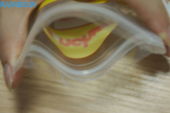 De opnieuw te gebruiken Waterdichte Verpakkende Tribune van de Spuitenzak op het Voedselzak van de Ritssluitingsbaby met Spuiten