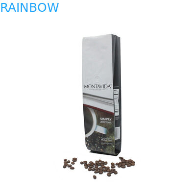 De douane drukte zij de zak in het groot pak 500g 1kg van de hoekplaatfolie gevoerd koffie