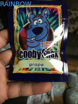 De gelamineerde Materiële Tribune op de Druk van de Zakrotogravure met Rond hangt Gat