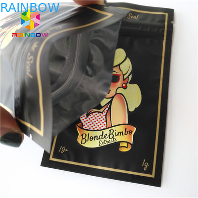 Partij drie verzegelde Plastic Zakken die voor Kleding/Meisjestoebehoren verpakken