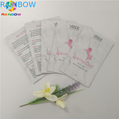 De gezichtsmasker Kosmetische de Aluminiumfolie Glanzende Gedrukte Oppervlakte van de Verpakkingszak eindigt