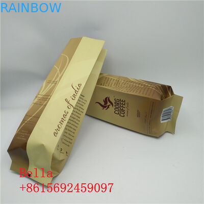 De Tribune van de steenoppervlakte op van de de Hoekplaatzak van de Ritssluitingszak Zij de Koffiebonen die met Klep verpakken