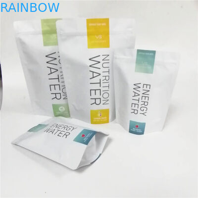 de douane mengde notenmilkshake de eiwitnoten van de poeder verpakkende aluminiumfolie zakken opstaan