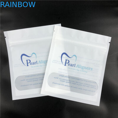 De tandaligners van de Steunenparel de Ritssluitingszakken van Mylar zien door Kraftpapier VMPET