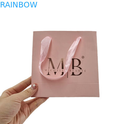Witte kraftpapier Winkelen Kleding Cosmetische Parfum Gift Bag Luxe Handle Custom Logo Printed Paper Bag voor kleding