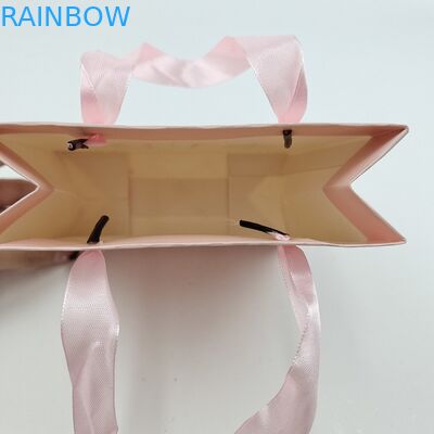 Kwaliteitsborging Gepersonaliseerde papieren zakken voor winkelen met logo-printing Biologisch afbreekbare papieren zak