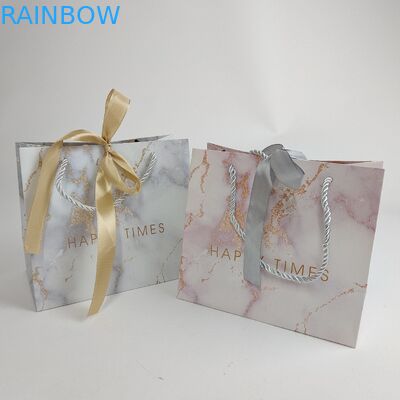 Gepersonaliseerde papieren zakken Biologisch afbreekbare papieren zak voor winkelen Met logo-drukwerk