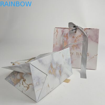 Gepersonaliseerde papieren zakken Biologisch afbreekbare papieren zak voor winkelen Met logo-drukwerk