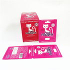 Vertonings UVeffect document kaarten met blaar die de Roze Pussycat-vakjes van de kaartverpakking verpakken