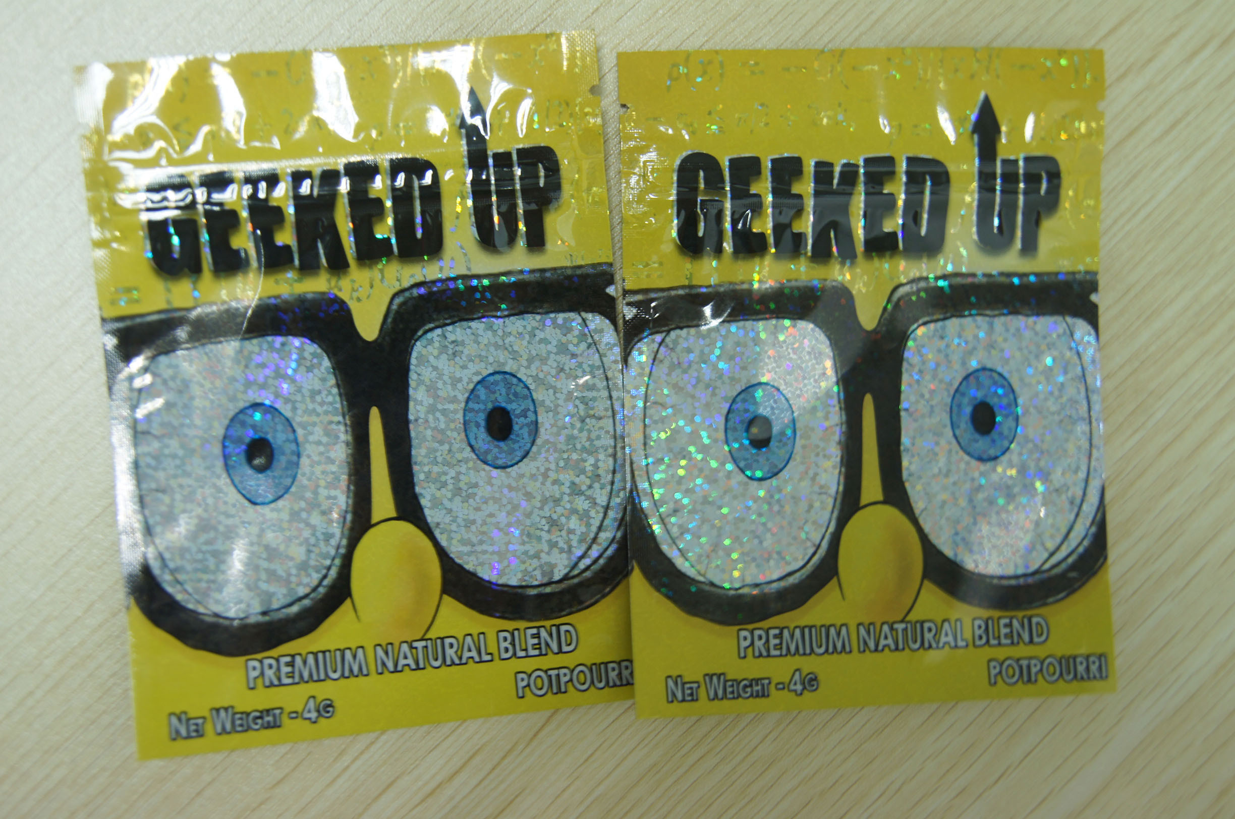 Verpakkende 4g OMHOOG Gele de Laserfilm Plastic GEEKED van de ritssluitings Kruidenwierook