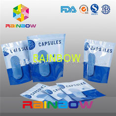 De tribune op Vertival-de Zakken van de Aluminiumfolie ontruimt Venster voor Capsules