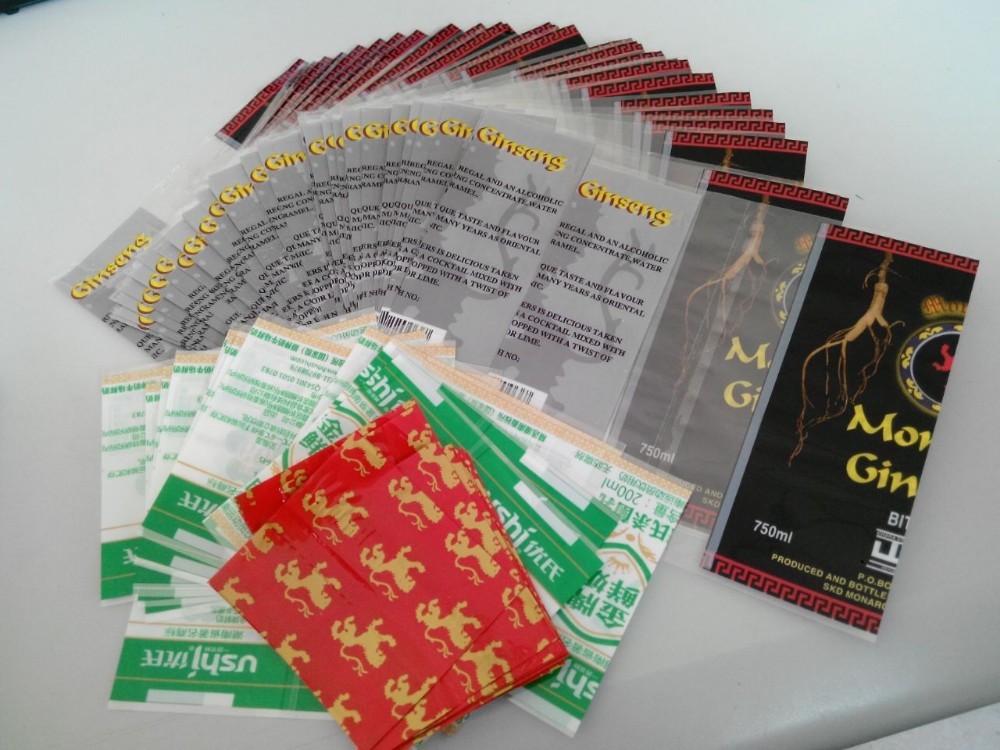 De handtoepassing krimpt Kokeretiketten voor de Fles van het Kokosnotenwater Verpakking