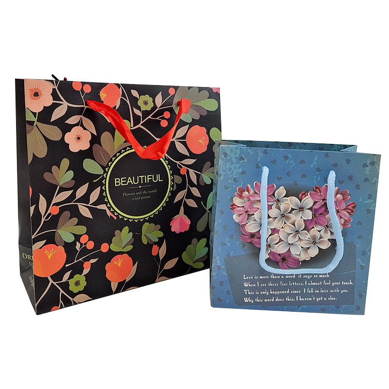 Persoonlijke logo drukken herbruikbare kraftpapierverpakking met handvat kraftpapierverpakking cadeautsack