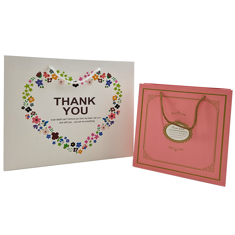 Gepersonaliseerde kledingverpakkingen Handwerk Bruine papieren zakken Food Grade Winkelwagen