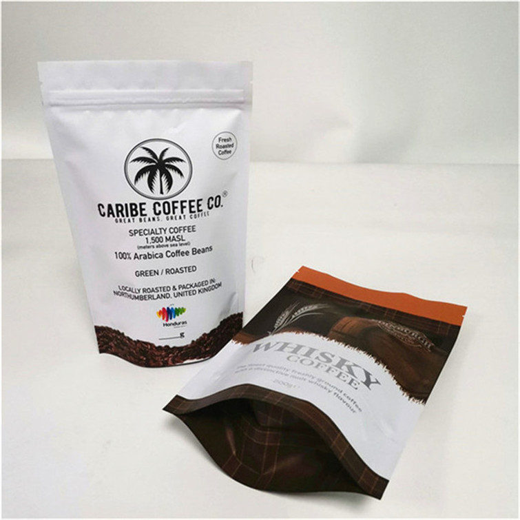 Kleurrijke drukwerk Matt Afwerking Op maat gemaakte grootte en ontwerp behoeften Aluminiumfolie Mylar Doypack