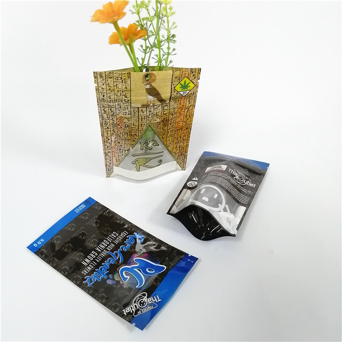 De Kruidenwierook die van wildernisjongens de Kindveilige Goedkeuring van de Zakfda van de Ritssluitingstribune verpakken