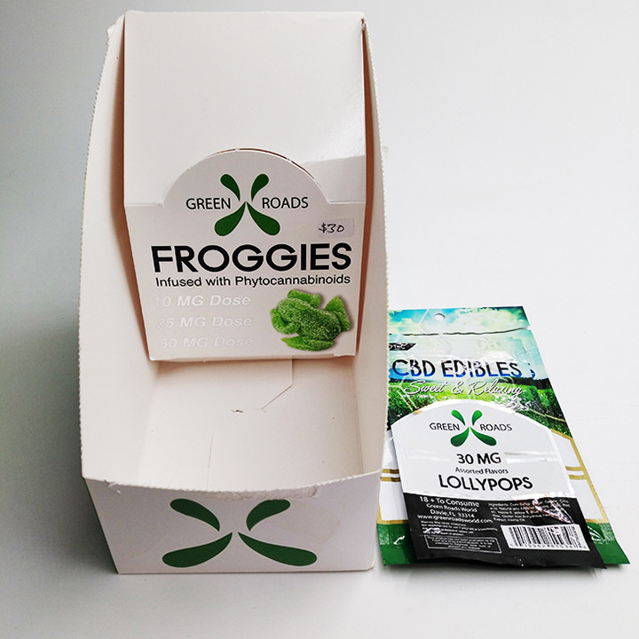 De Drukdocument van het douaneontwerp het Vertoningsvakje voor kratom doet vertoning in zakken die document vakje voor kaartvertoning vouwen