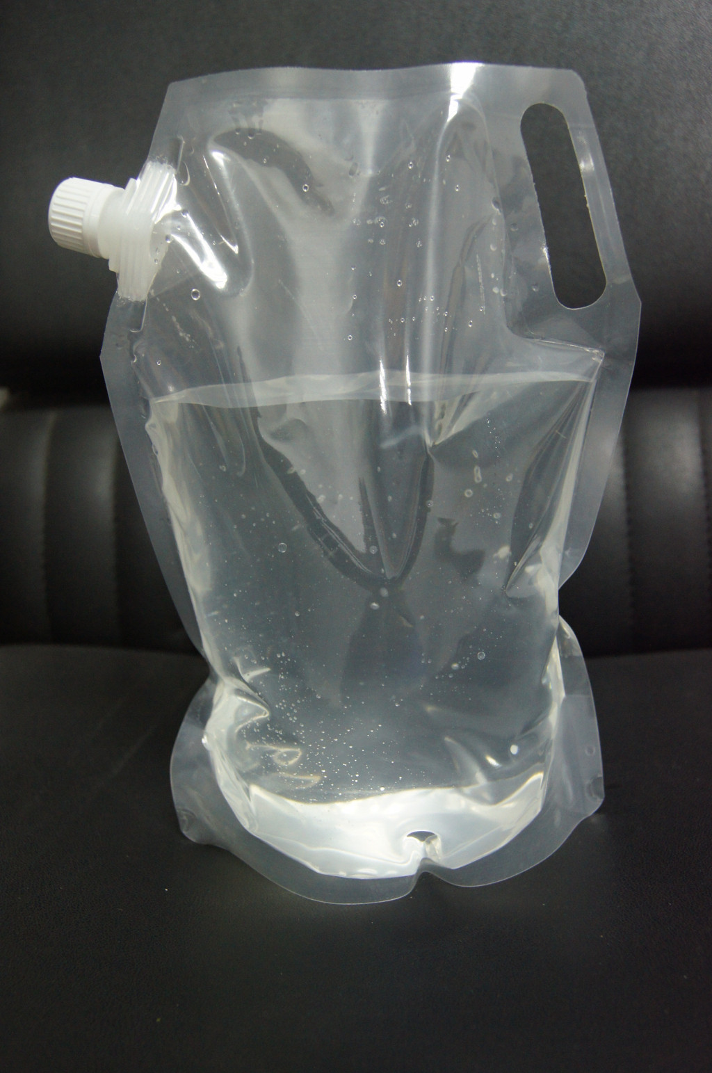 Kleurrijke het Bewijstribune die van het Drukwater omhoog Zak met Hoekspuiten verpakken voor Liguid